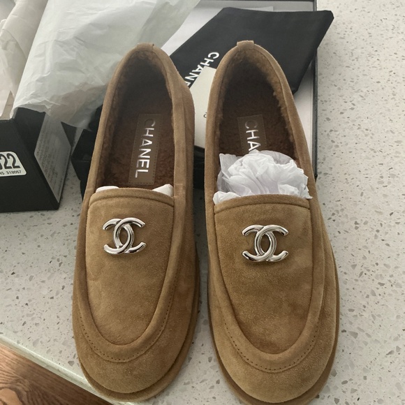 Chanel sheepskin loafers - Picture 3 of 3